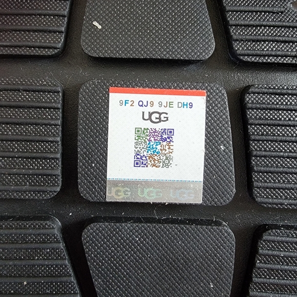 New UGG Ashton Short Waterproof Suede Buckle Boots, Size 7.5 - Picture 14 of 16